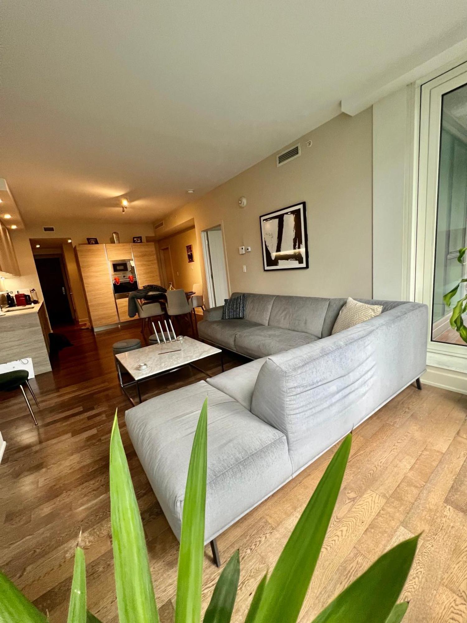 Downtown Top Location * Montreal